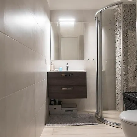 Apartment Youhosty - Pavia 7 Milan
