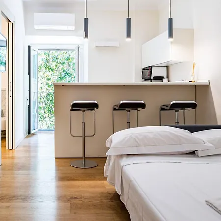 Апартаменты Brera Livings, Charming Flat Near Duomo *