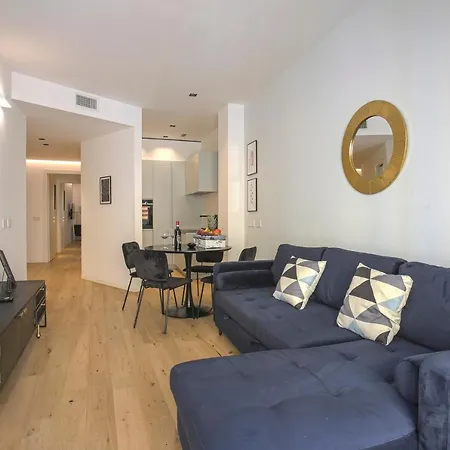 Chic Luxury Apartments-hosted By Sweetstay Апартаменты *