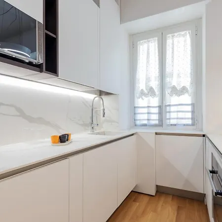 Design Premium In Center - Homeunity * Milán