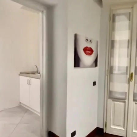 Luxury 100 Mq A Stone's Throw From The Duomo Apartment Milan
