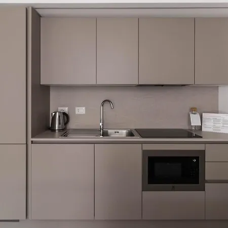 Italianway Easy - Commenda 35 Apartament *
