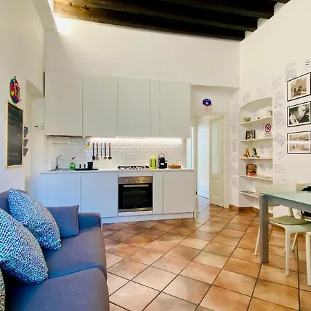 Sweet Navigli S1 Apartment *