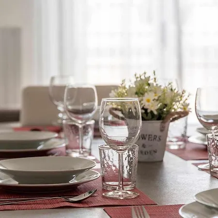 - Parking And Comfort - Spacious Up To 8 Pax Apartment Milan