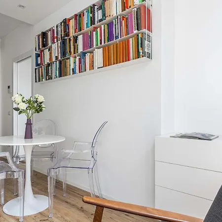 Luxnest I Porta Nuova - Via Pirelli מילאנו