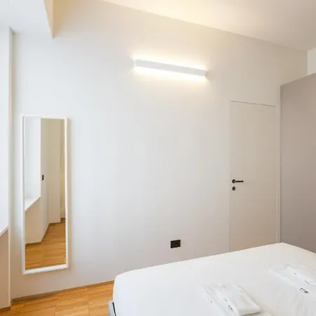 Easylife - Moderno Bilocale In Zona Porta Romana * Milan