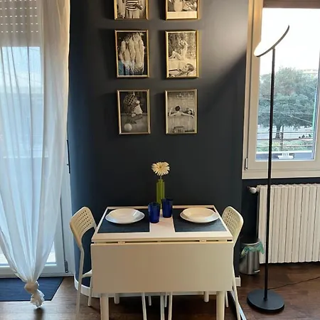 Appartamento Studi - Front Metro Lambrate *