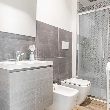 Luxnest I Porta Nuova - Via Pirelli * מילאנו