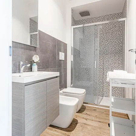 Luxnest I Porta Nuova - Via Pirelli מילאנו