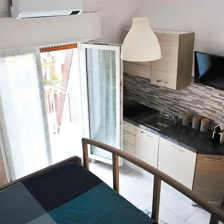Shopping Street Apartment *