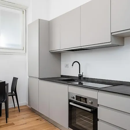 Italianway - Ippolito Nievo 28 Milano