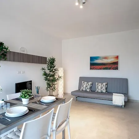 Free Parkinga Due Passi Da Navigli Con Balcone Apartment *