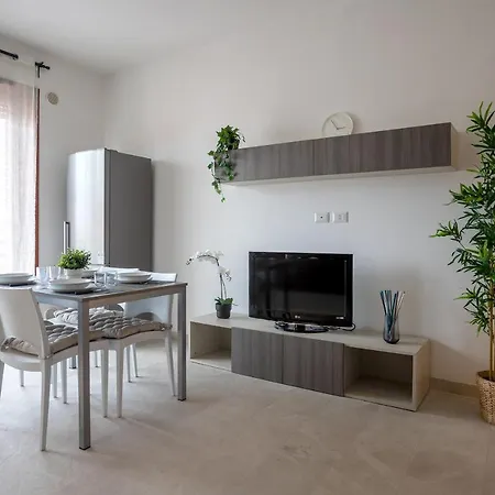 Free Parkinga Due Passi Da Navigli Con Balcone Apartment