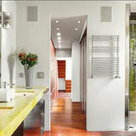Unique Penthouse 10 Steps From Duomo Διαμέρισμα