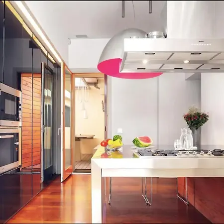 Unique Penthouse 10 Steps From Duomo Διαμέρισμα