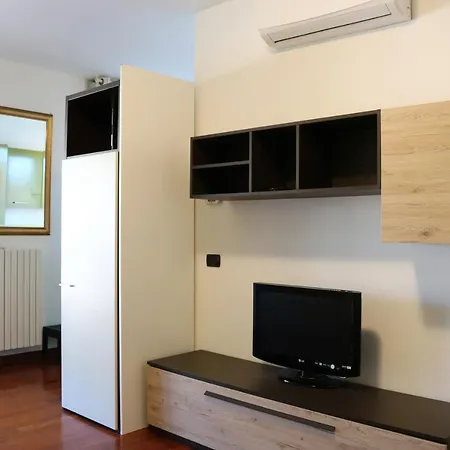 Happy Flat With Terrace * Mailand