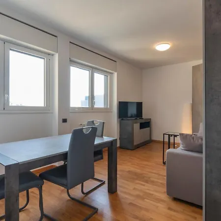 Splendida Terrazza Su Arcimboldi - Bicocca *