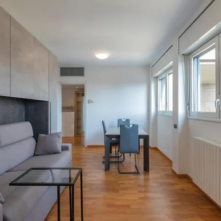 Splendida Terrazza Su Arcimboldi - Bicocca Apartamento