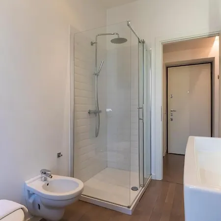 Appartamento Renovated Flat Imbriani 8