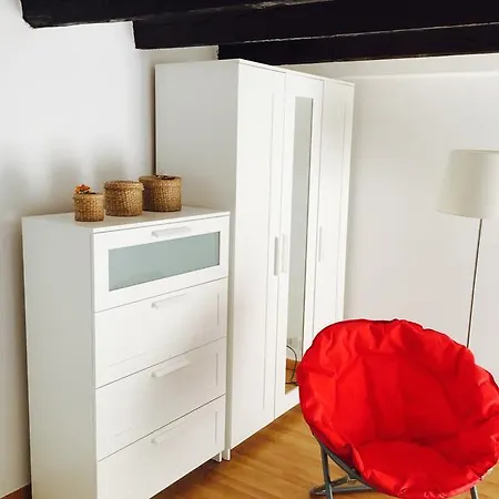 Accademia Apartment *