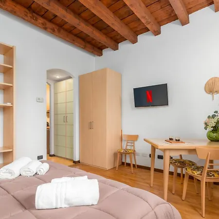 Conciliazione-centralissima * Milaan