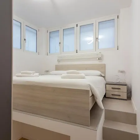 Apartment I Host - Val Strona 6 Milan