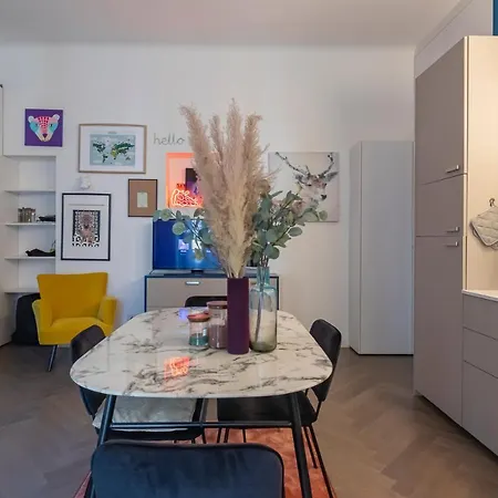 Renovated Flat Imbriani 8 Appartamento