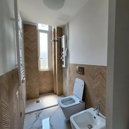 New Cozy 7 Metro Stops To Duomo!