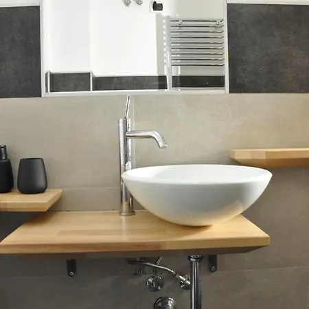 C - Design Bilo -m3- 8 Min Dal Duomo Apartamento *