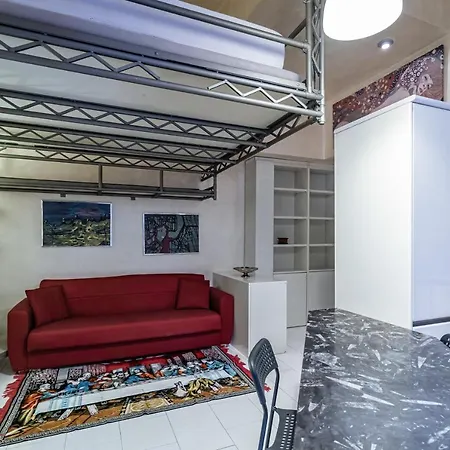Apartment Susi's House, Via Pinaroli - By Host4u Milan