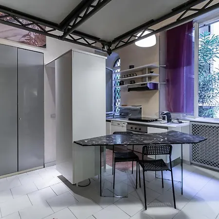 Susi's House, Via Pinaroli - By Host4u Apartment Milan