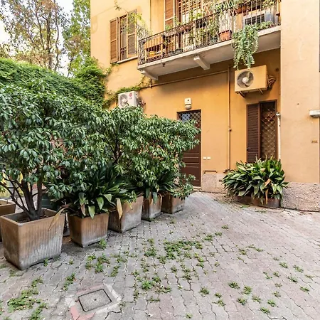 Susi's House, Via Pinaroli - By Host4u Milan