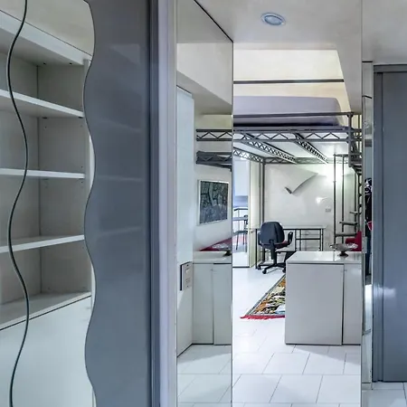 Susi's House, Via Pinaroli - By Host4u Apartment Milan