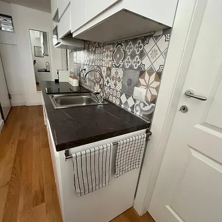 Apartment The Small White House In