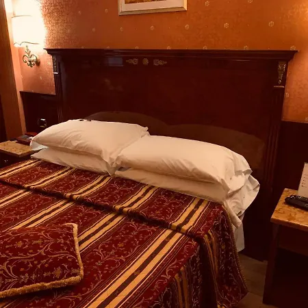 Hotel Vittoria 4*