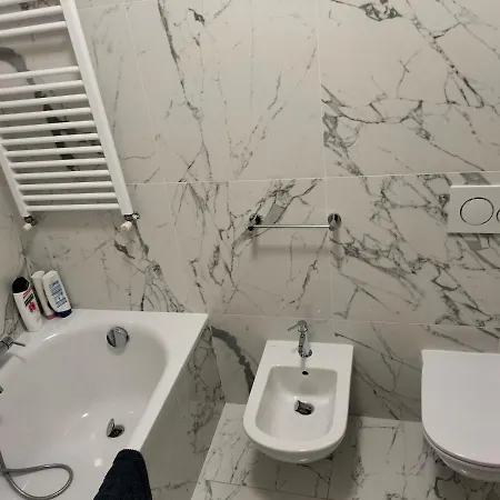 Stanza In Zona Solari In Incantevole Μιλάνο