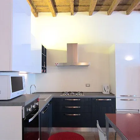 Temporary House - Navigli Milan