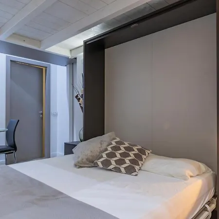 Apartment Golden Prestige Milan