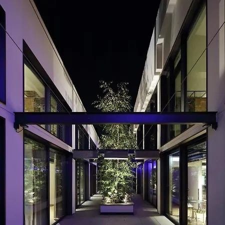 Versoverde Alzaia Naviglio Grande 4* Milán