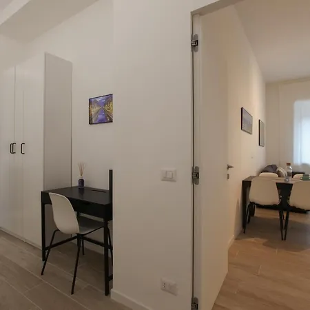 Lovely - Lovely Porta Romana Milan