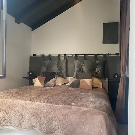 Industrial Cozy Loft *