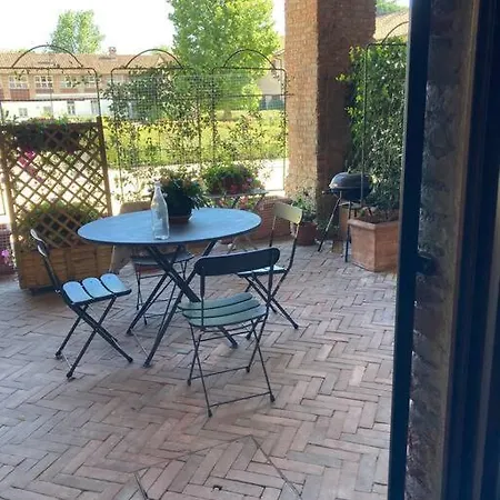 Apartment Naviglio Grande In Milan