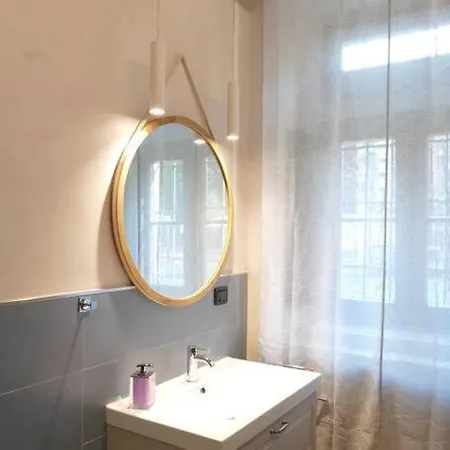Naviglio Grande In Apartment *