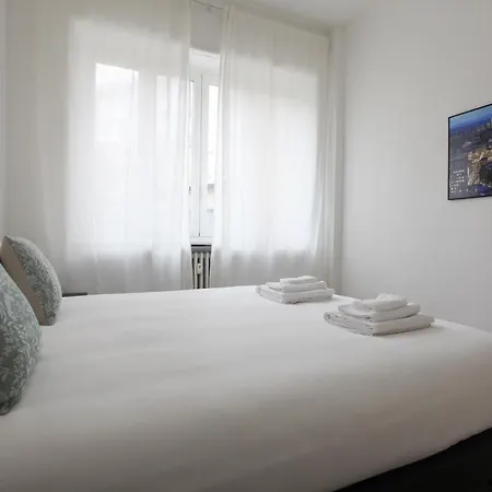 Lovely - Lovely Porta Romana Apartment *