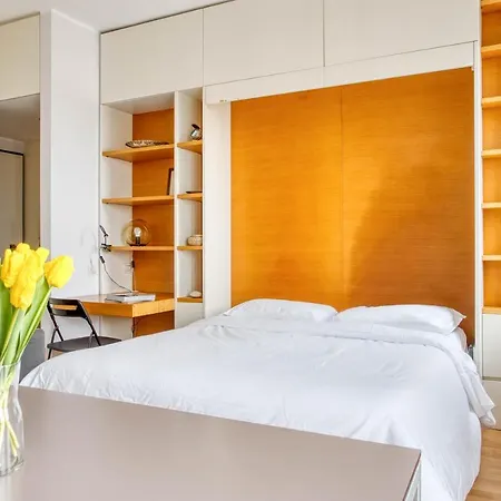 Joivy Vibrant With Balcony Milan