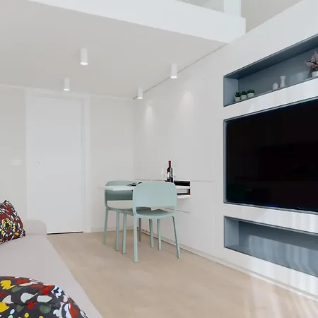 Apartment Touch&go - Via Gaetano Previati 38, *
