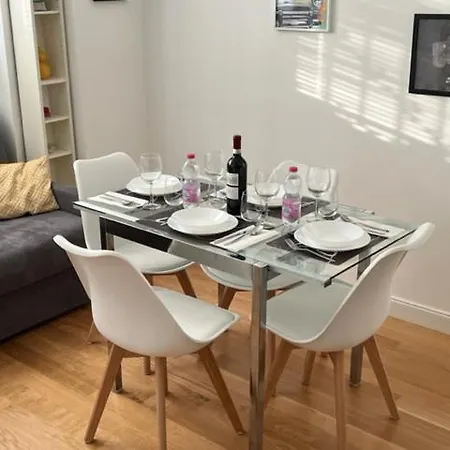 The Small White House In Apartment Milan
