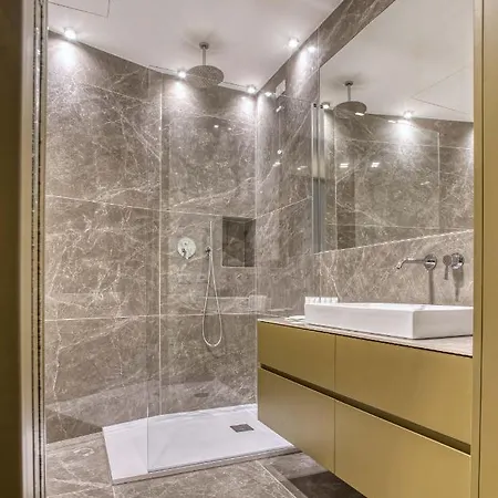 Le Del Corso The Smart Boutique By Ospitami