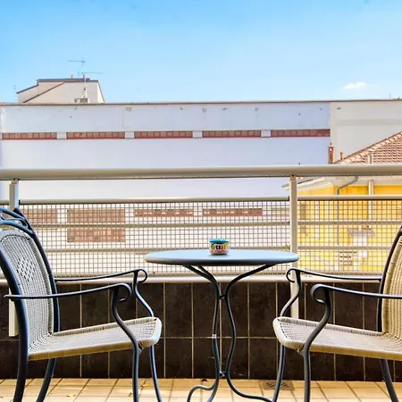 Guesthost - Casa Cherenel *