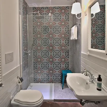 Porta Tosa Boutique Bed & Breakfast